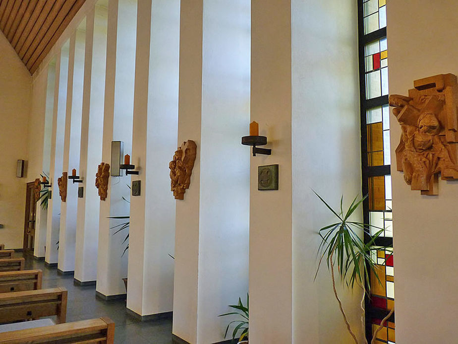 Katholische Pfarrkirche Zum Heiligen Kreuz Zierenberg (Foto: Karl-Franz Thiede)